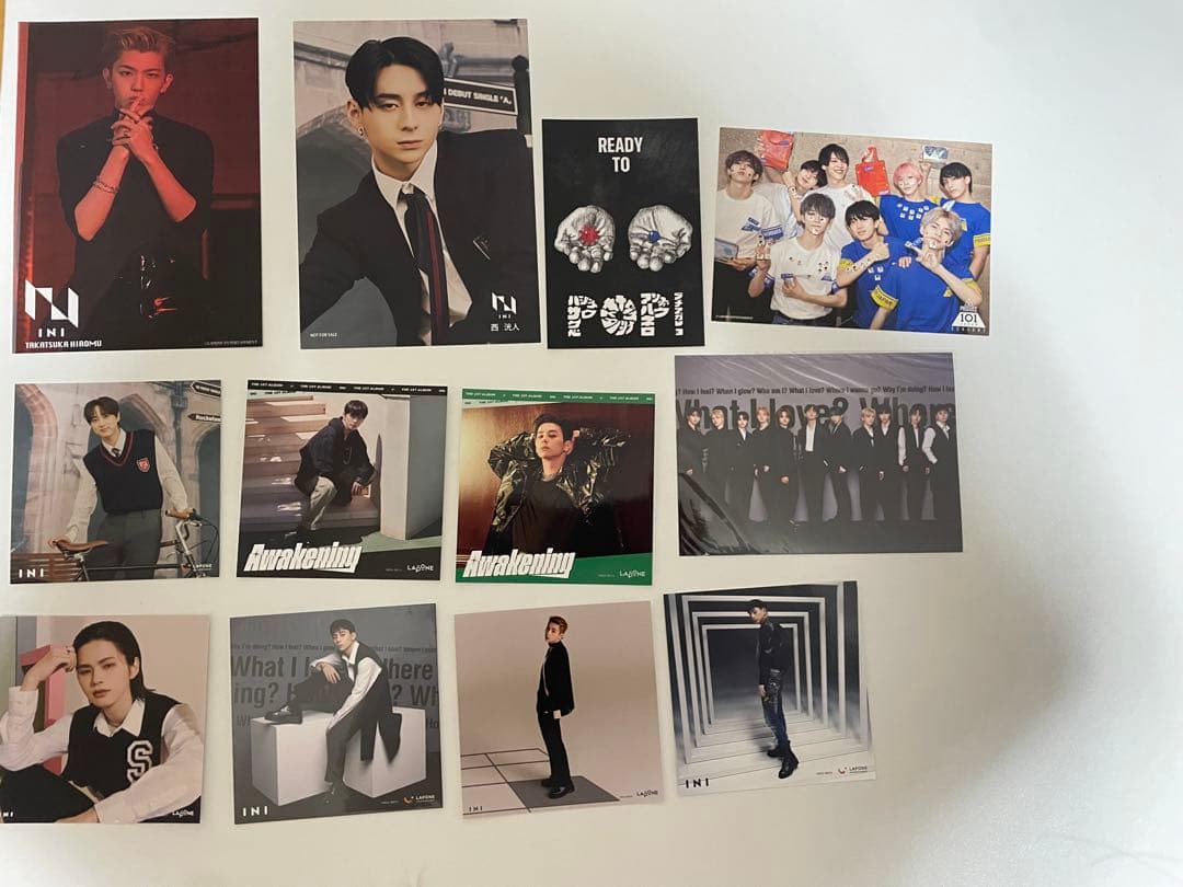 イコラブ 生写真 ＝LOVE 佐々木舞香 野口衣織 赤背景 黒セーラー