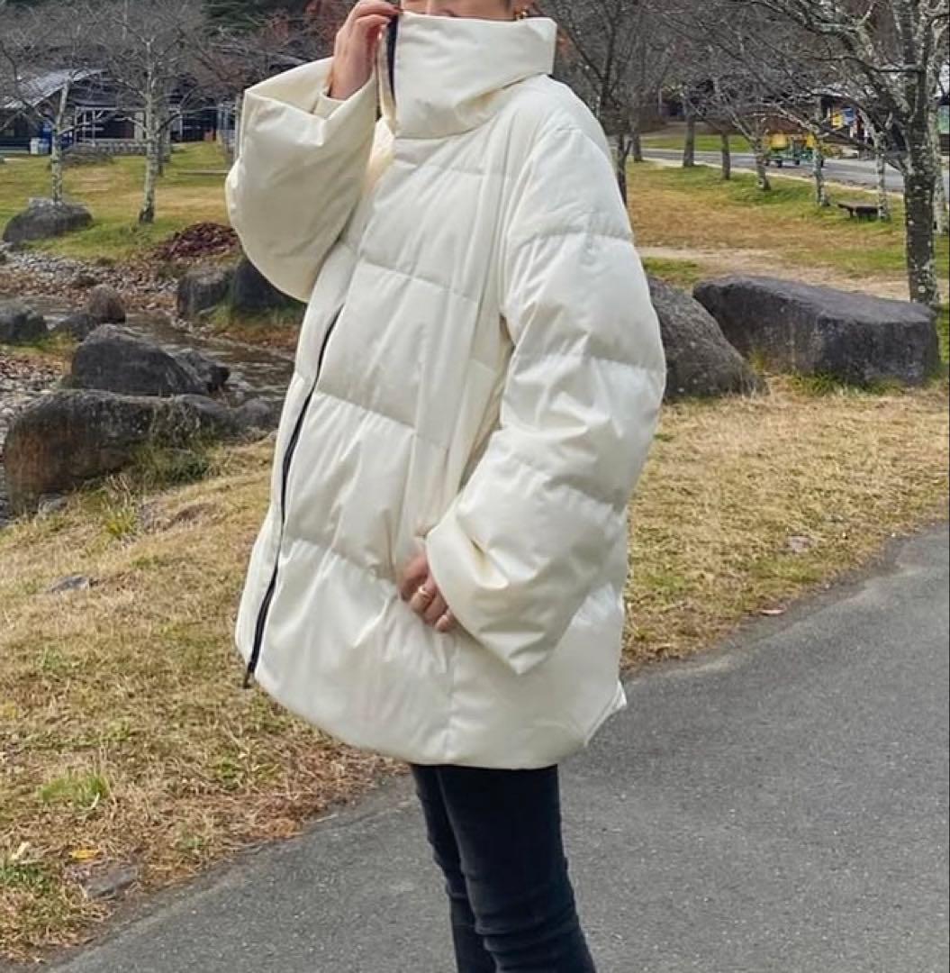 ユニクロ +J ダウンボリュームジャケット ホワイト ダウンジャケット