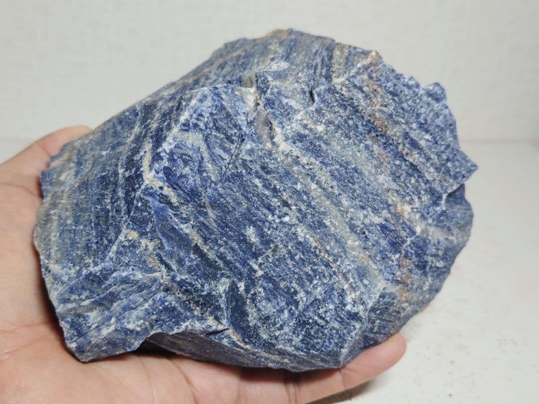 ソーダライト 1.3kg ラピスラズリ 原石 鑑賞石 自然石 鉱物 誕生石 水石