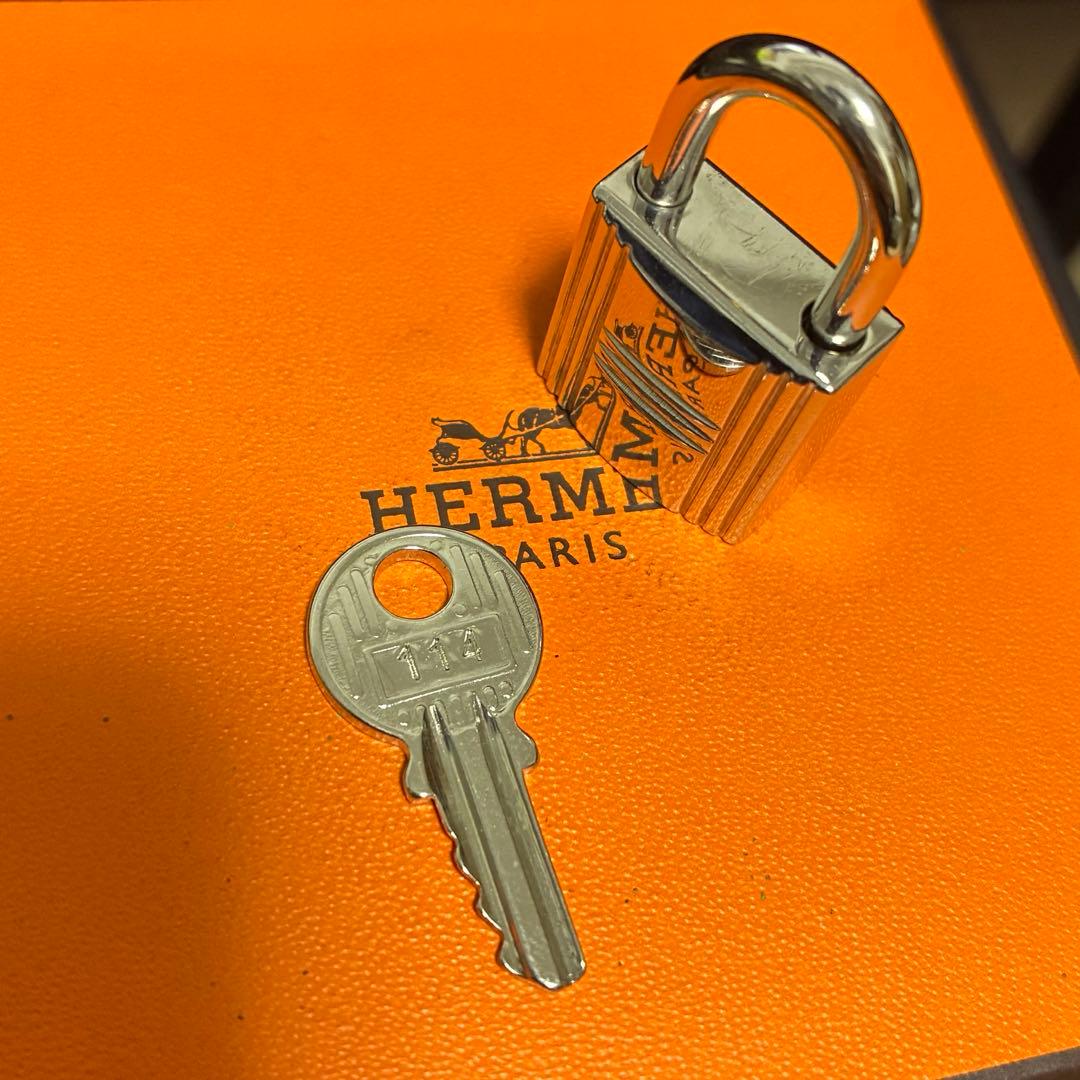 エルメス シルバー　カデナ　南京錠　パドロック　鍵　キー　NO114