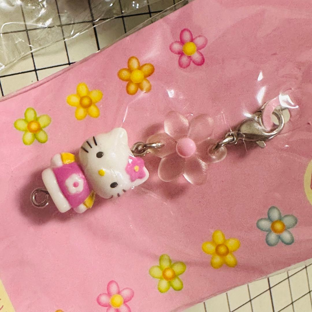 平成レトロ ハローキティ ストラップ＆チャームセット - メルカリ