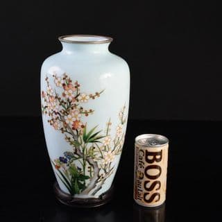 青色陶器花瓶 桜のデザイン