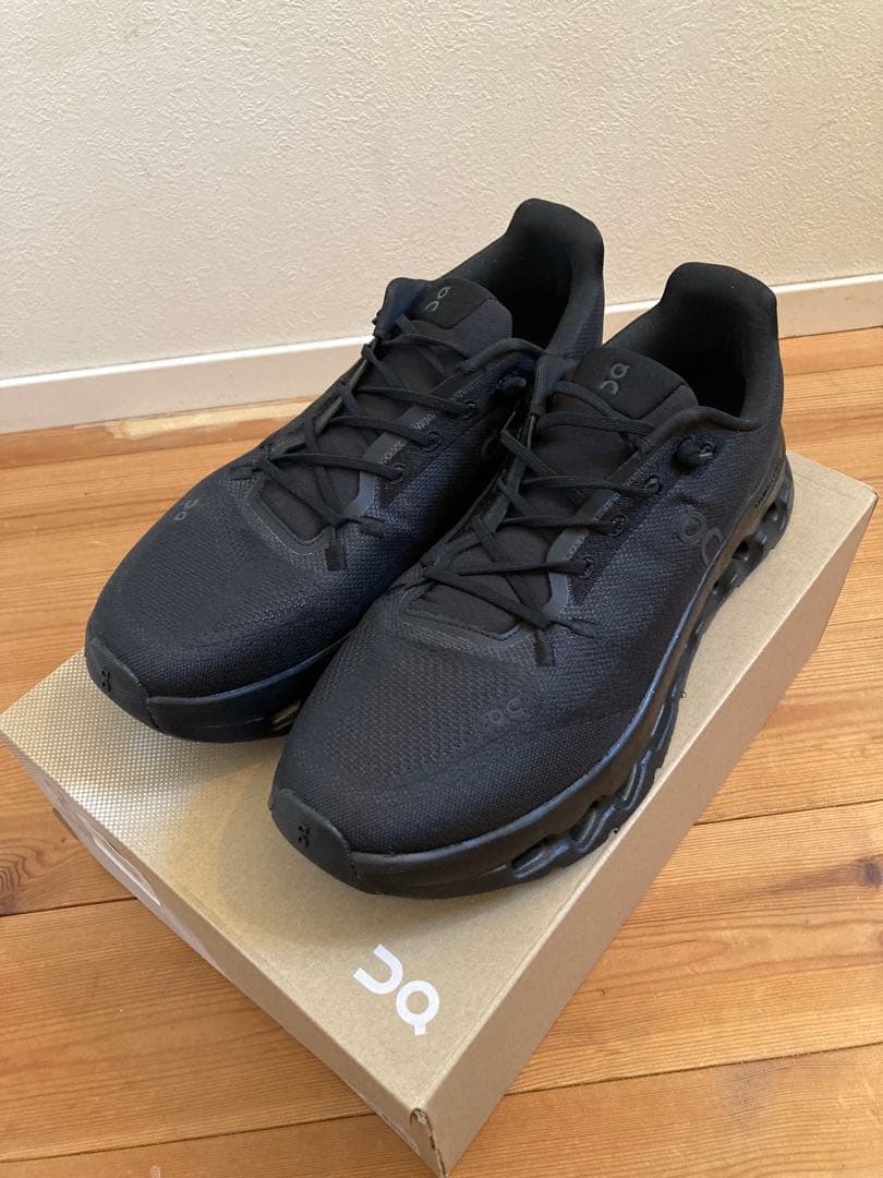 On クラウドティルト Cloudtilt 28cm