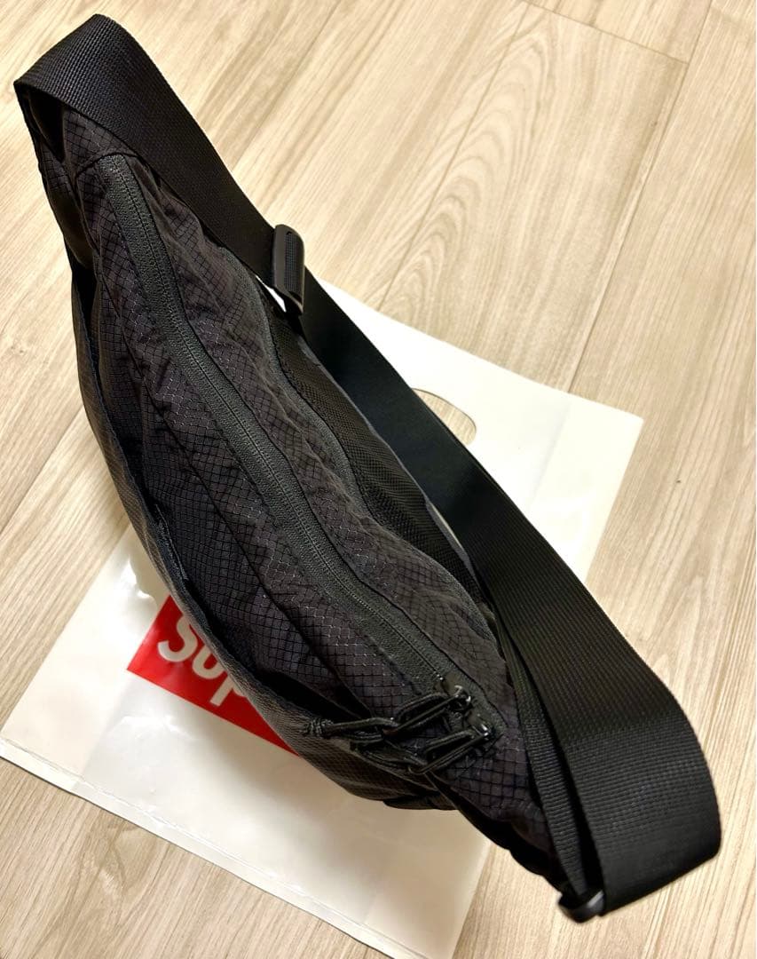 24H以内発送 完売品 🍂 美品 22ss Small Messenger Bag