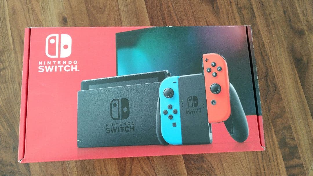 Nintendo Switch 本体 + Joy-Con（青・赤）