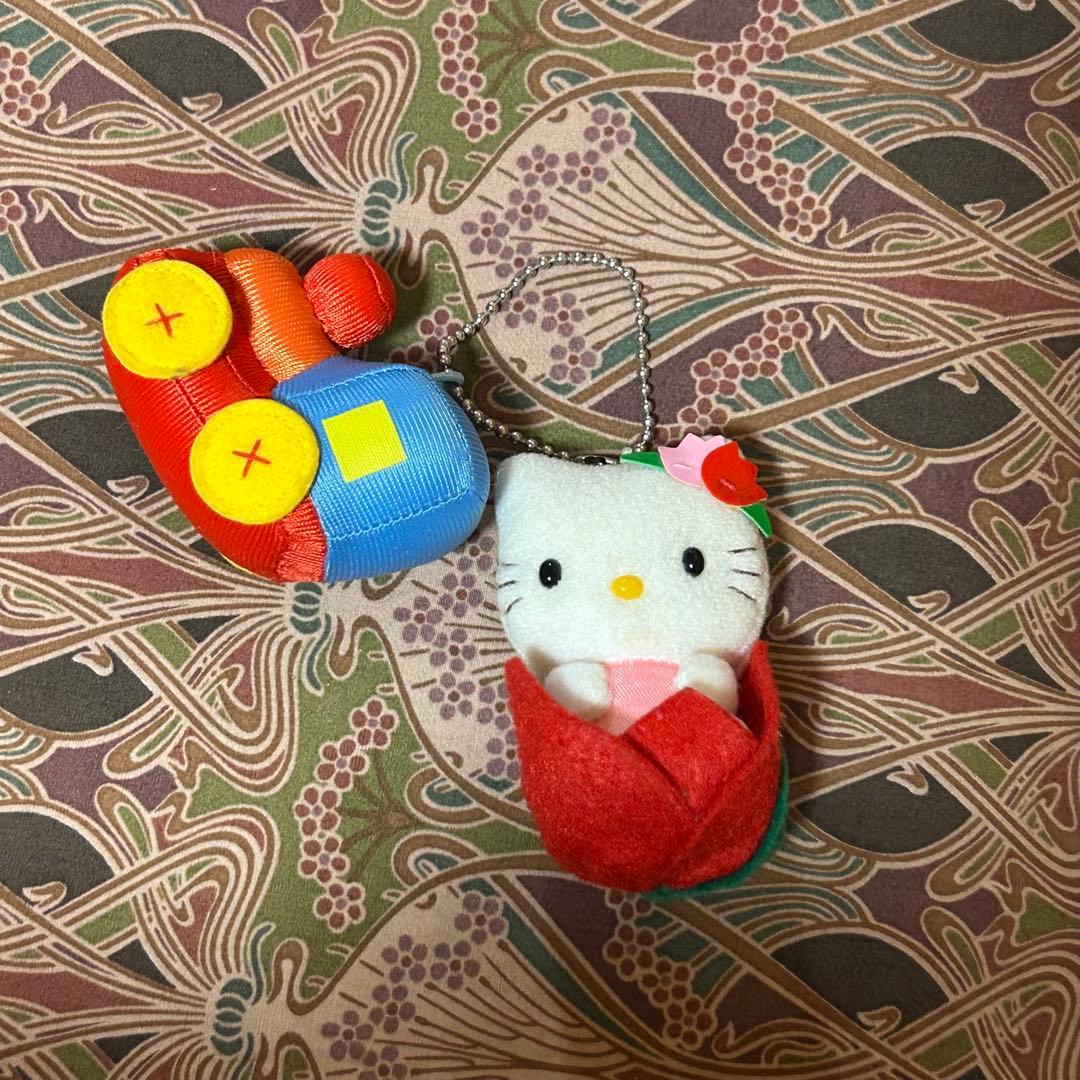 【激レア】ハローキティ お花 チューリップ キーホルダー キティちゃん