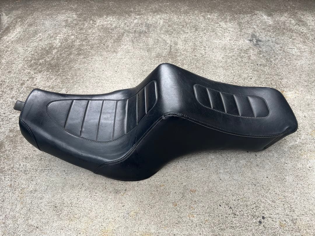 ハーレーダビッドソン　スポーツスター　シート　07〜09対応