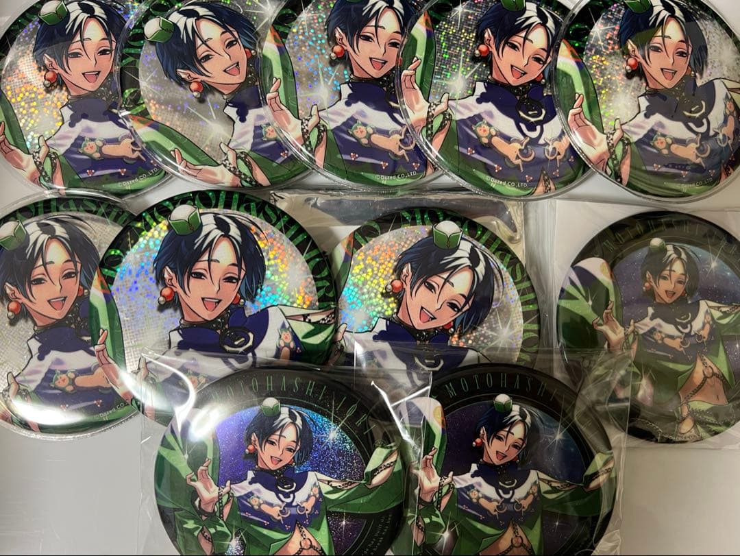 カリスマ 1stブレイクver. 本橋依央利 缶バッジ - メルカリ