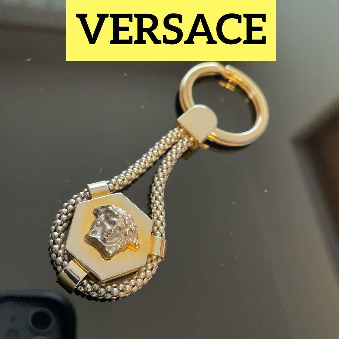 レア】Versace Key holder ヴェルサーチキーリング メデューサ - メルカリ