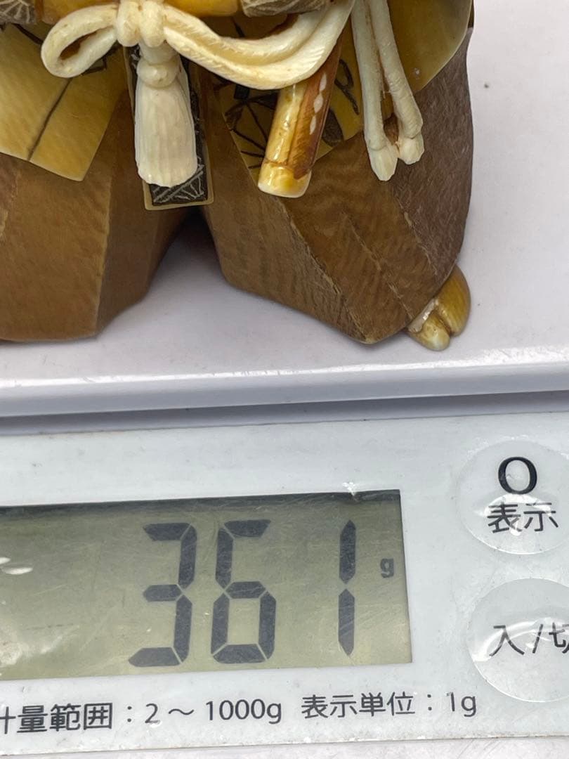 【木箱付】根付風 彫刻人形 武者像 361g 《青帆銘》