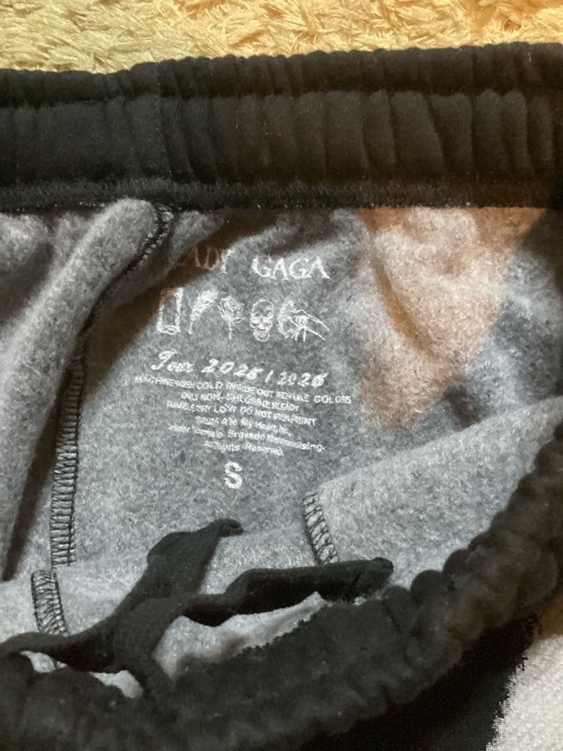LADY GAGA THE MAYHEM BALL スウェットパンツSサイズ - メルカリ