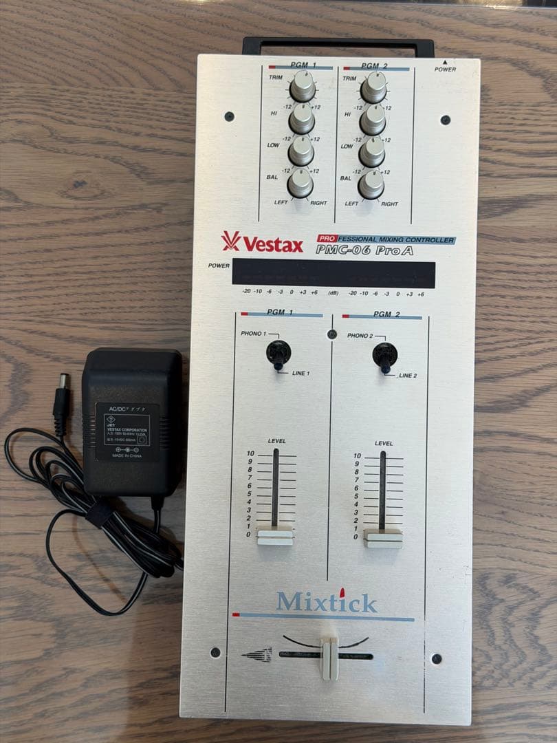 VESTAX ベスタクス　PMC-06 ProA DJミキサー　純正アダプタ付き