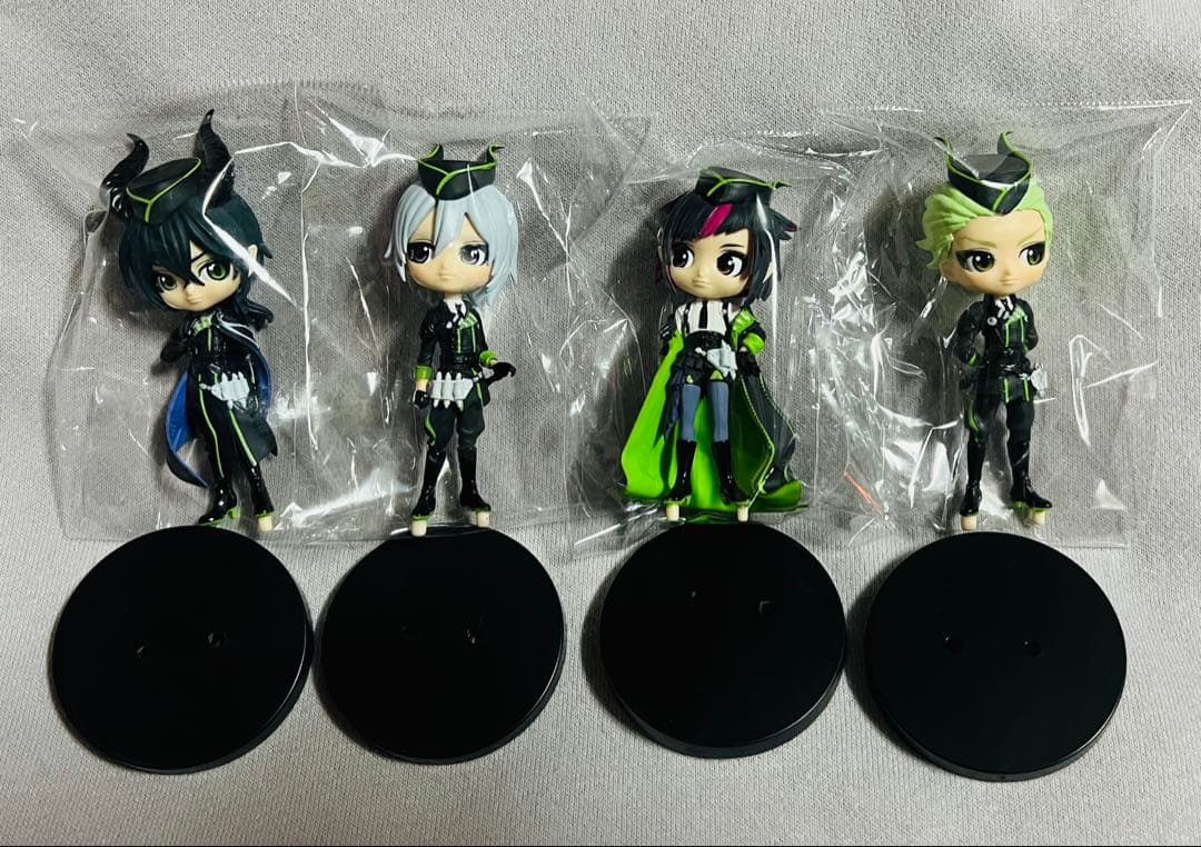 専用☆Qposket petit ツイステ ディアソムニア寮 フィギュア セット ツイステ Qposket petit 26体セット セミコンプ ディズニー キューポ