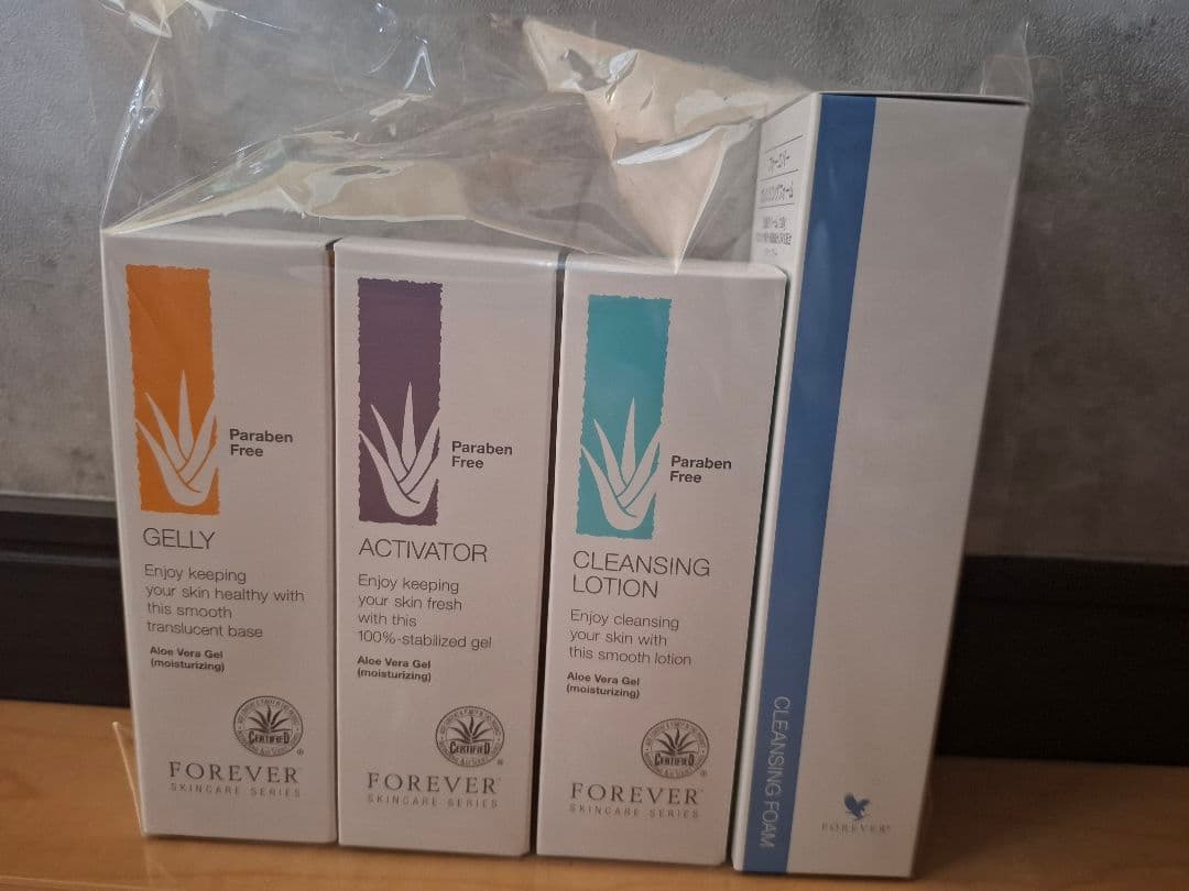 アロエベラ　化粧品　クレンジングフォーム　クレンジングローション　化粧水　４本