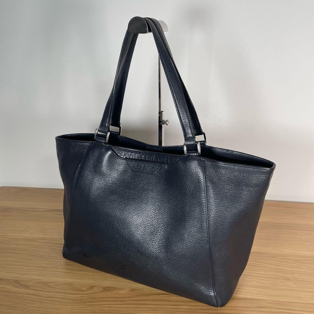 ペッレモルビダ　コローレ　トートバッグ　レザー　ネイビー