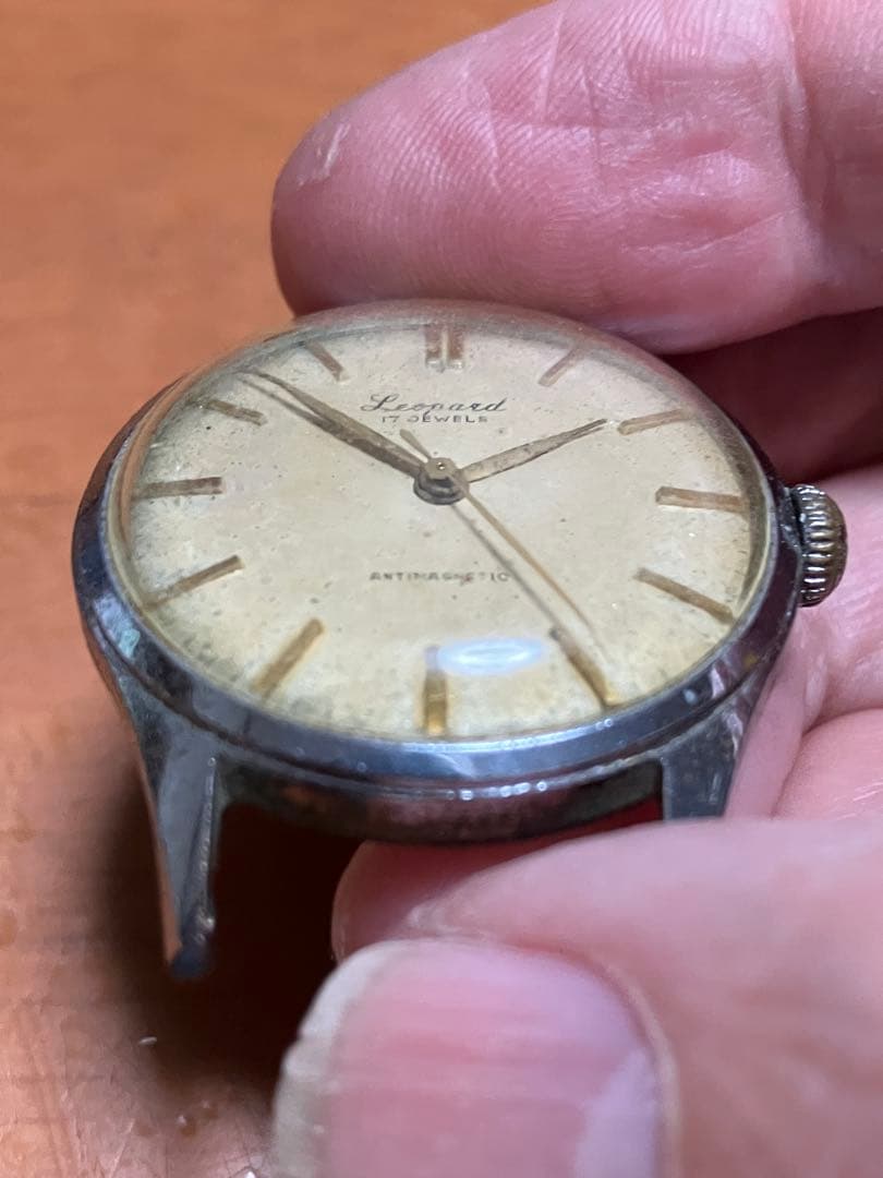 アンティーク手巻きメンズ、レオパード稼働品ですがジャンクです、手