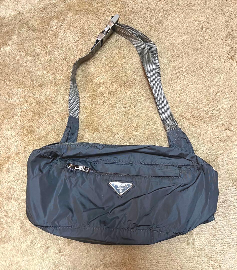 PRADA ショルダーバッグ