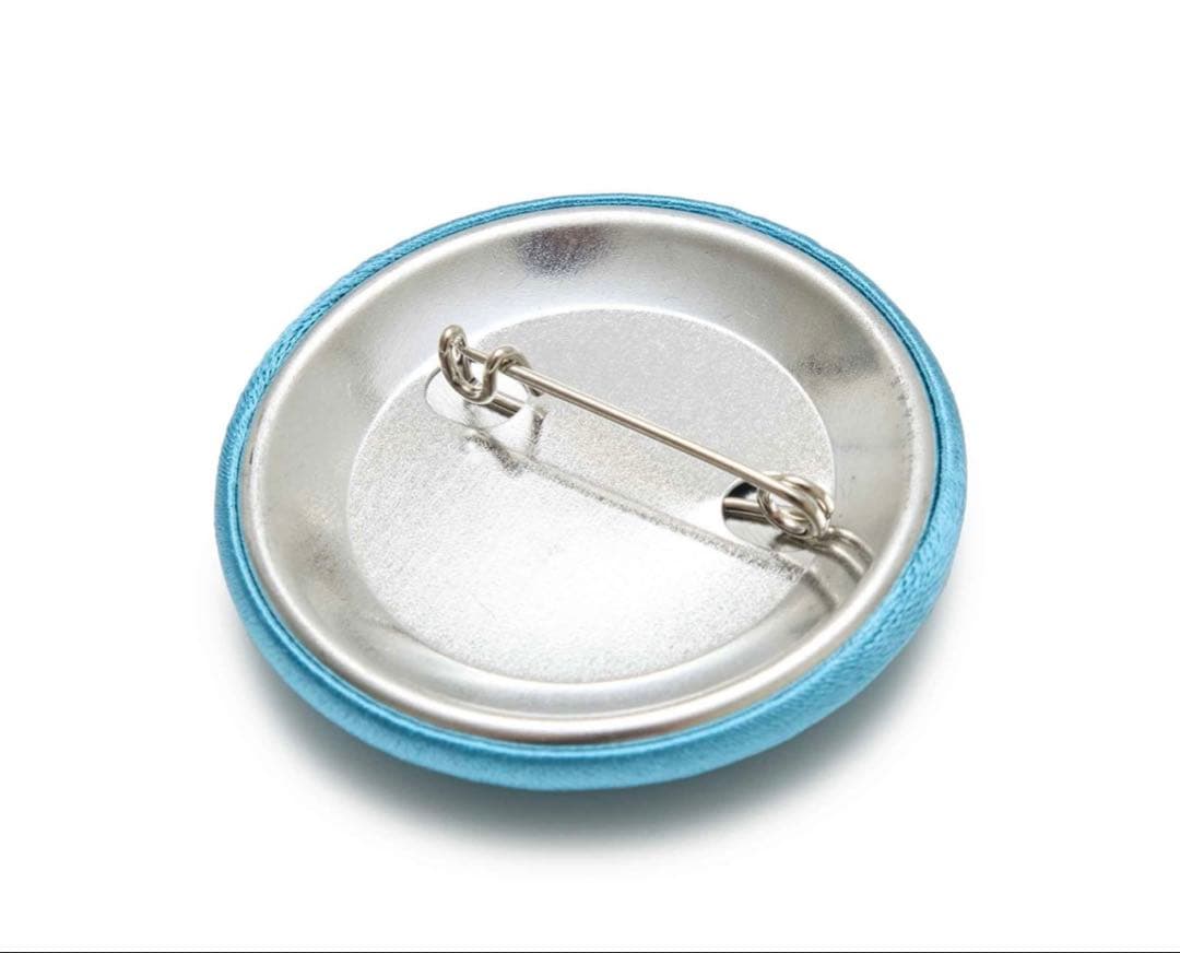 UNDERCOVER 26ss but beautiful 4 ピンバッジ - メルカリ