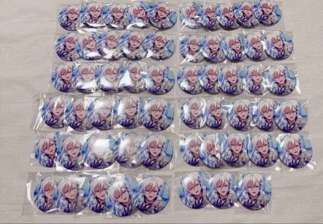 九条天 BW ブラホワ 缶バ まとめ売り - メルカリ