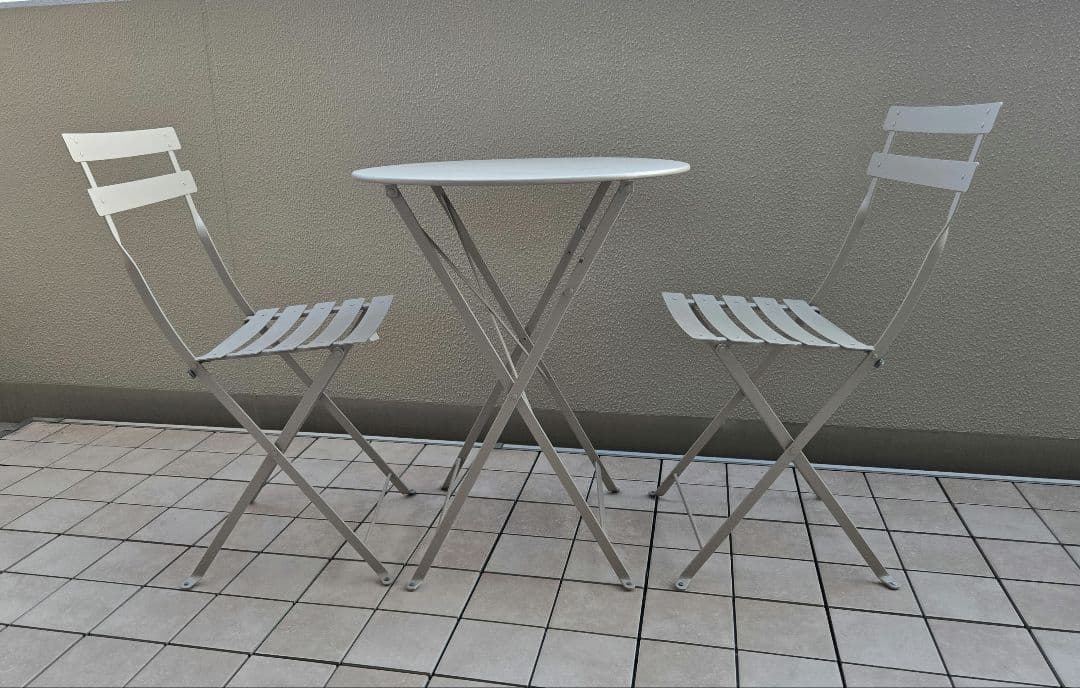 ビストロ メタルチェア(2脚)&ラウンドテーブル