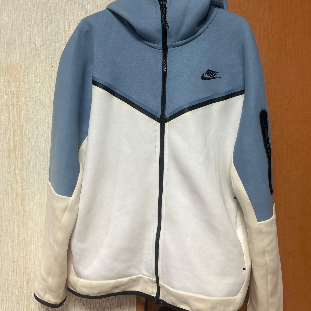 Nike テックフリース 海外限定 正規品 - メルカリ