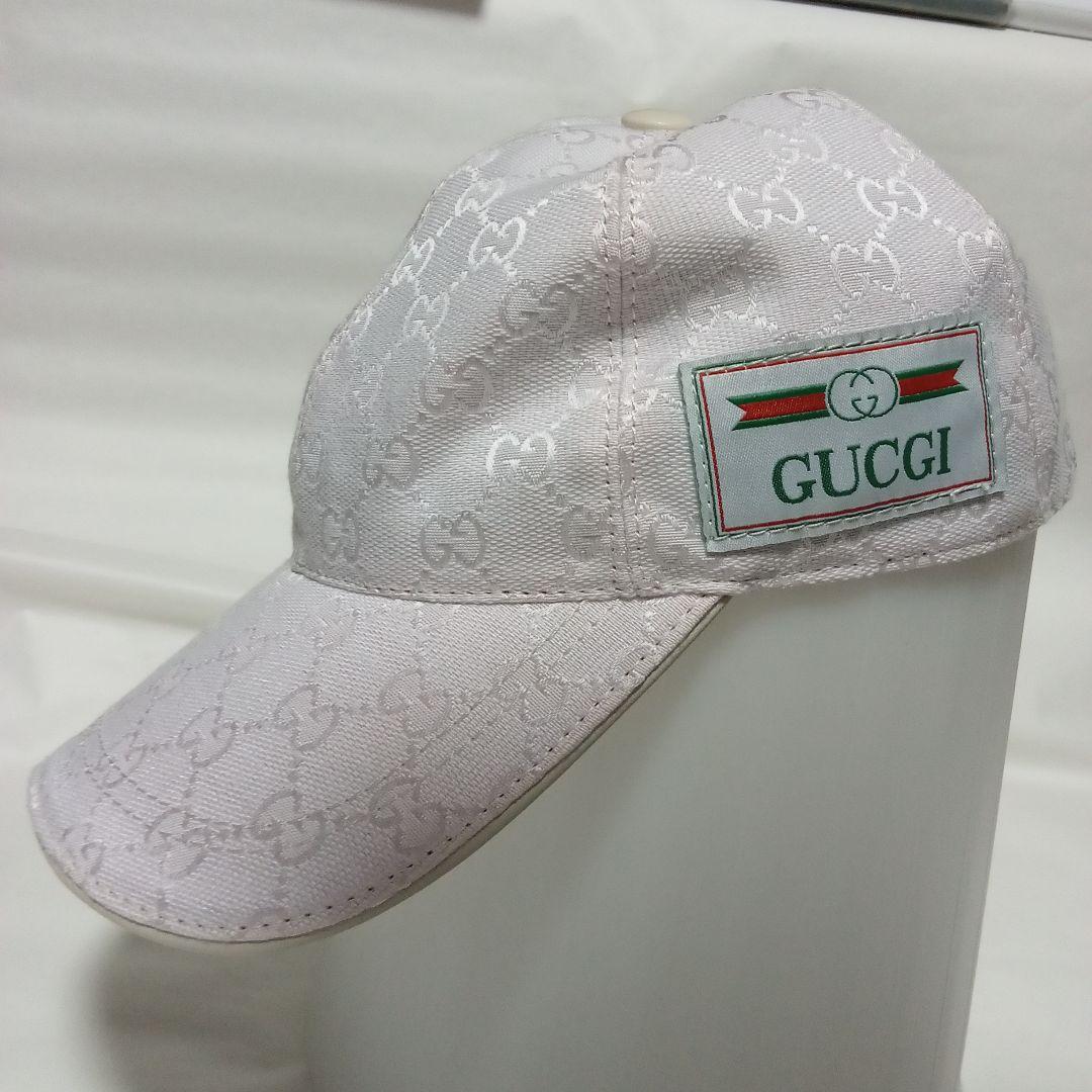 GUCCI 淡ピンク GGパターン キャップ