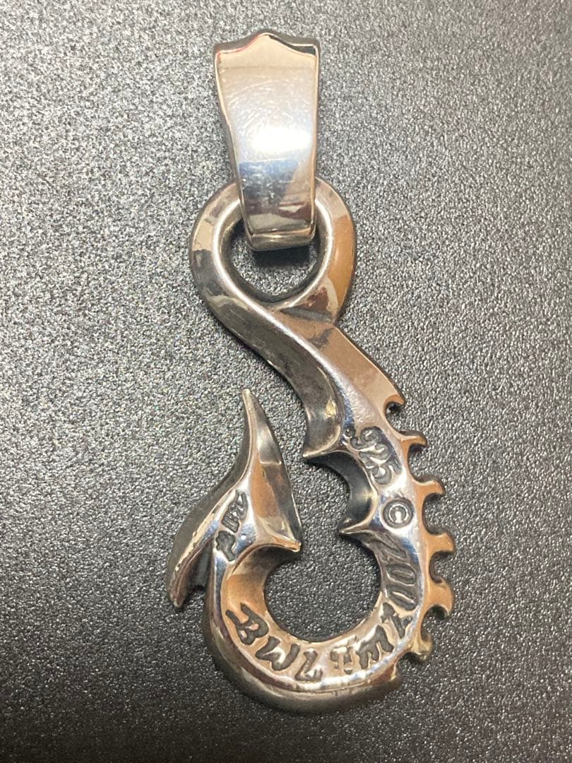 ト*ン様 ビルウォールレザーペンダント