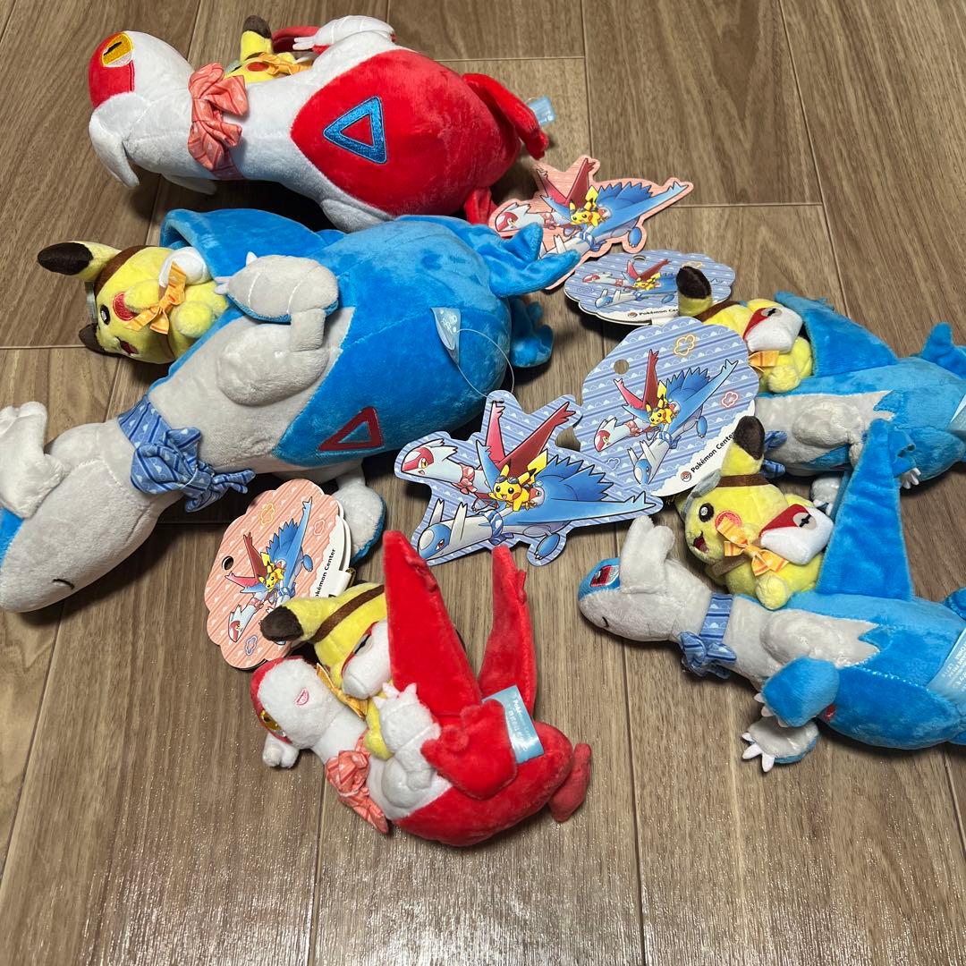 ピカチュウ ラティアスに乗って ラティオスに乗って ラティアスとラティオスに乗って旅をするピカチュウのグッズが