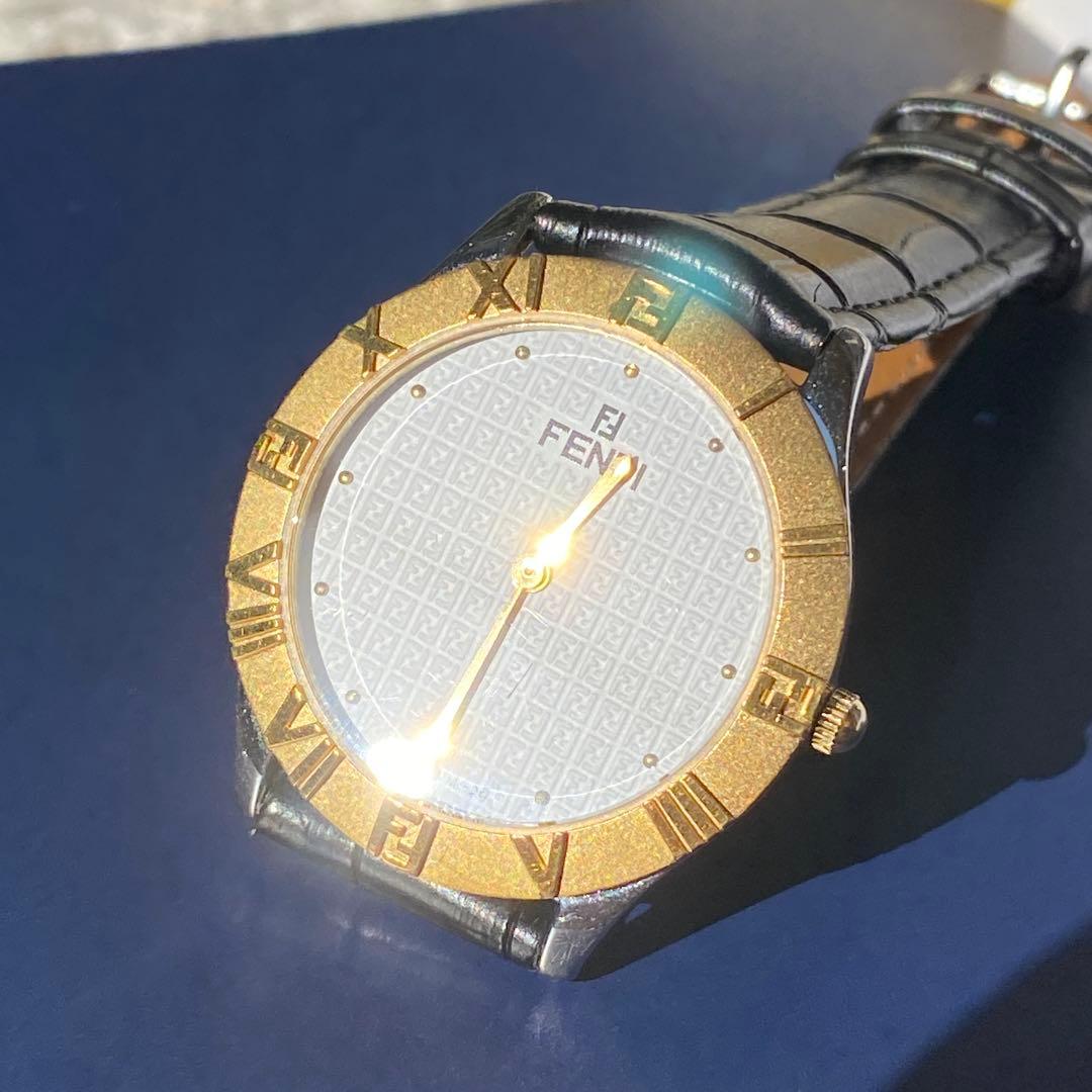 FENDI ローマ数字インデックス 時計