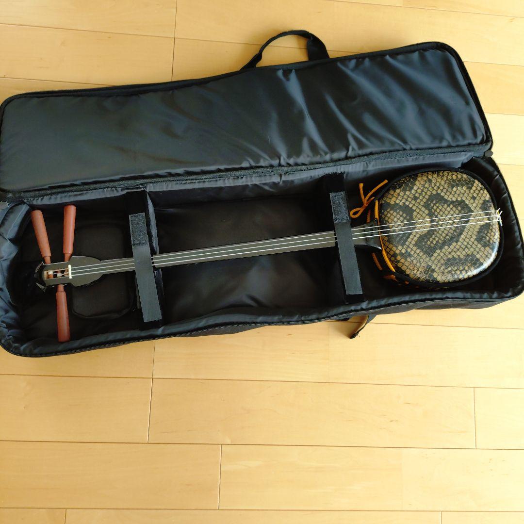 三線 本体 黒金 蛇柄 ケース付き