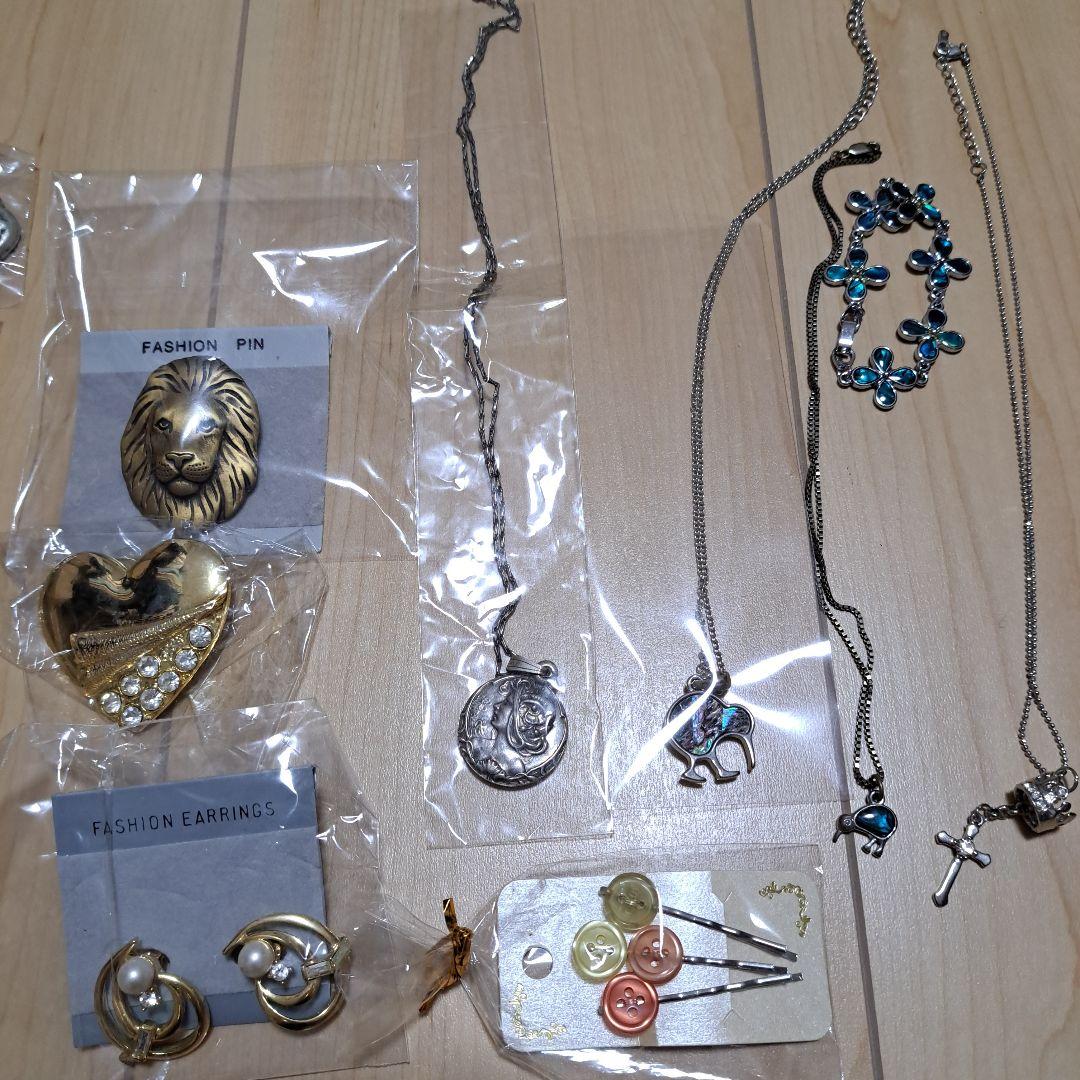 アクセサリー まとめ売り (ブローチ、ネックレス、イヤリング