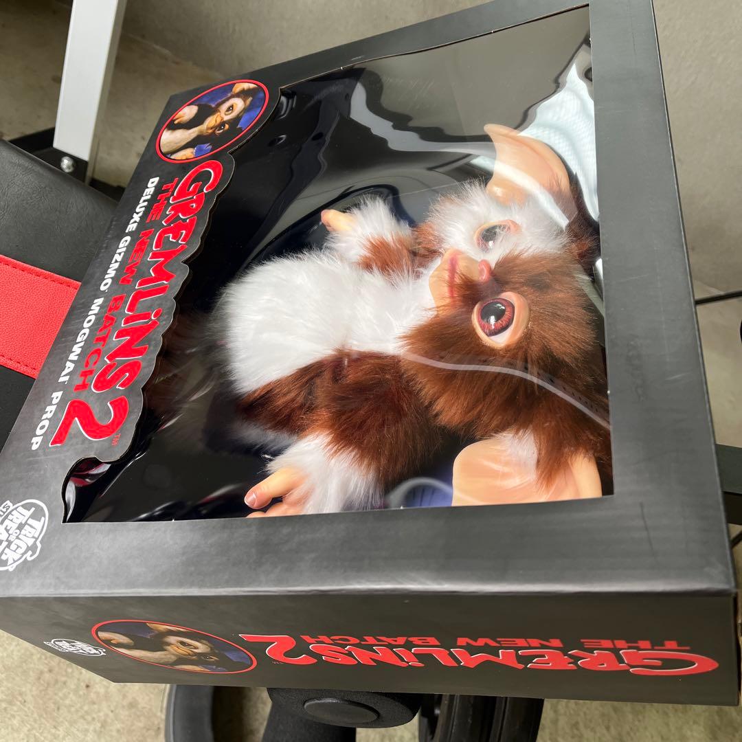 グレムリン2 新・種・誕・生』ギズモ 等身大1/1スケール - メルカリ