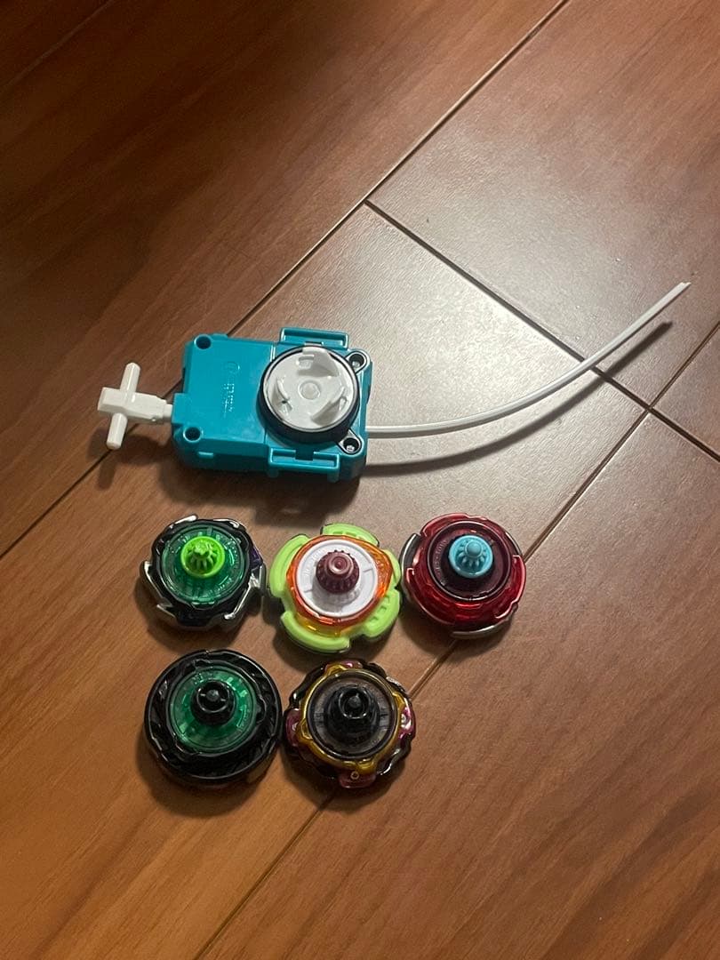 ベイブレードX 5点セットまとめ売り ランチャー付き - メルカリ