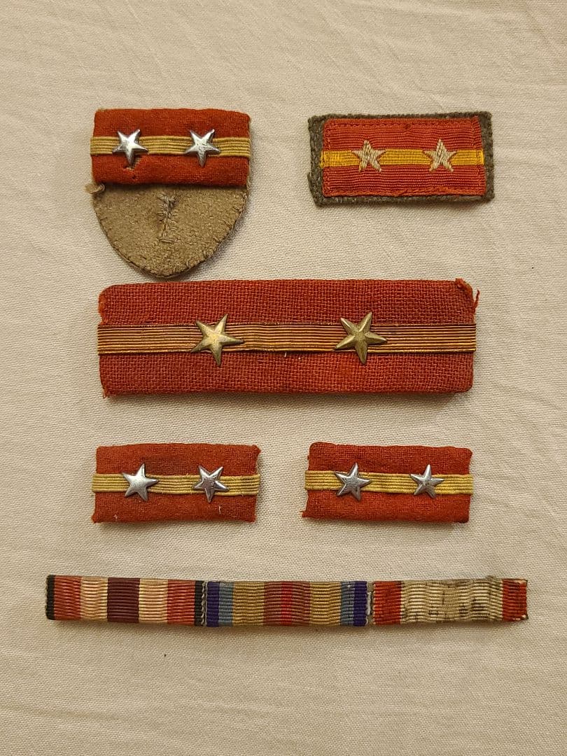 旧日本陸軍階級章(肩章、襟章)軍曹 5組 略綬板 楽天市場】旧日本軍 陸軍 肩章 上等兵2 階級章【メール便発送OK