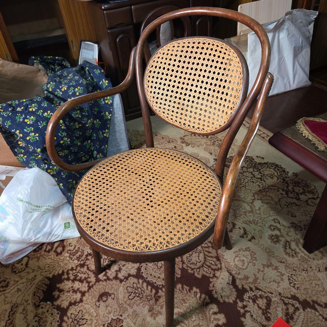 Yoshiクラシックラタンチェア