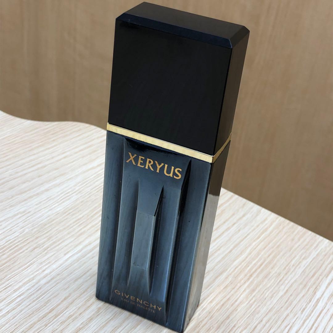 □ジバンシイ　キセリュズ　オードトワレ　100ml　残 約8割