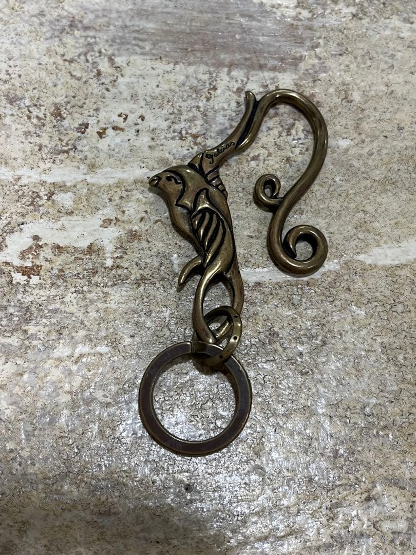 GANGSTERVILLE ×Galcia ブラスキーフック \"SWALLOW\"