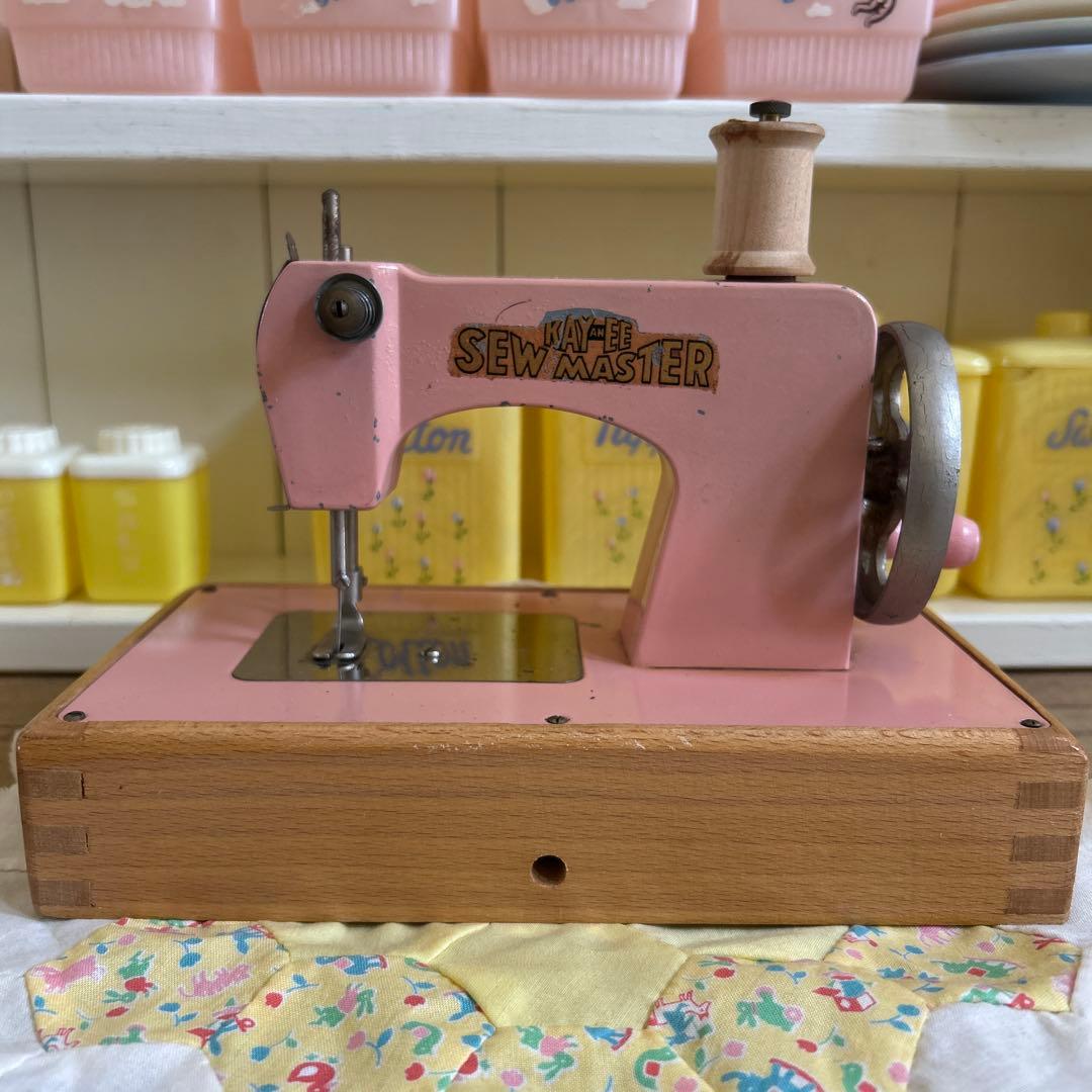 アンティーク　TOYソーイングミシン(ピンク)