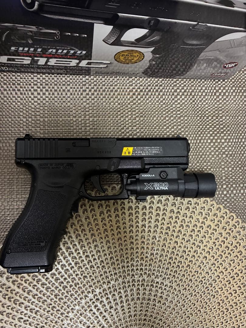 美品 東京マルイ カスタム品 グロックG18C 強化ピニオンギア ライト付き