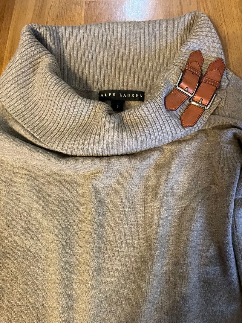 ラルフローレン 革ベルト付きオフショルダー ニットセーター