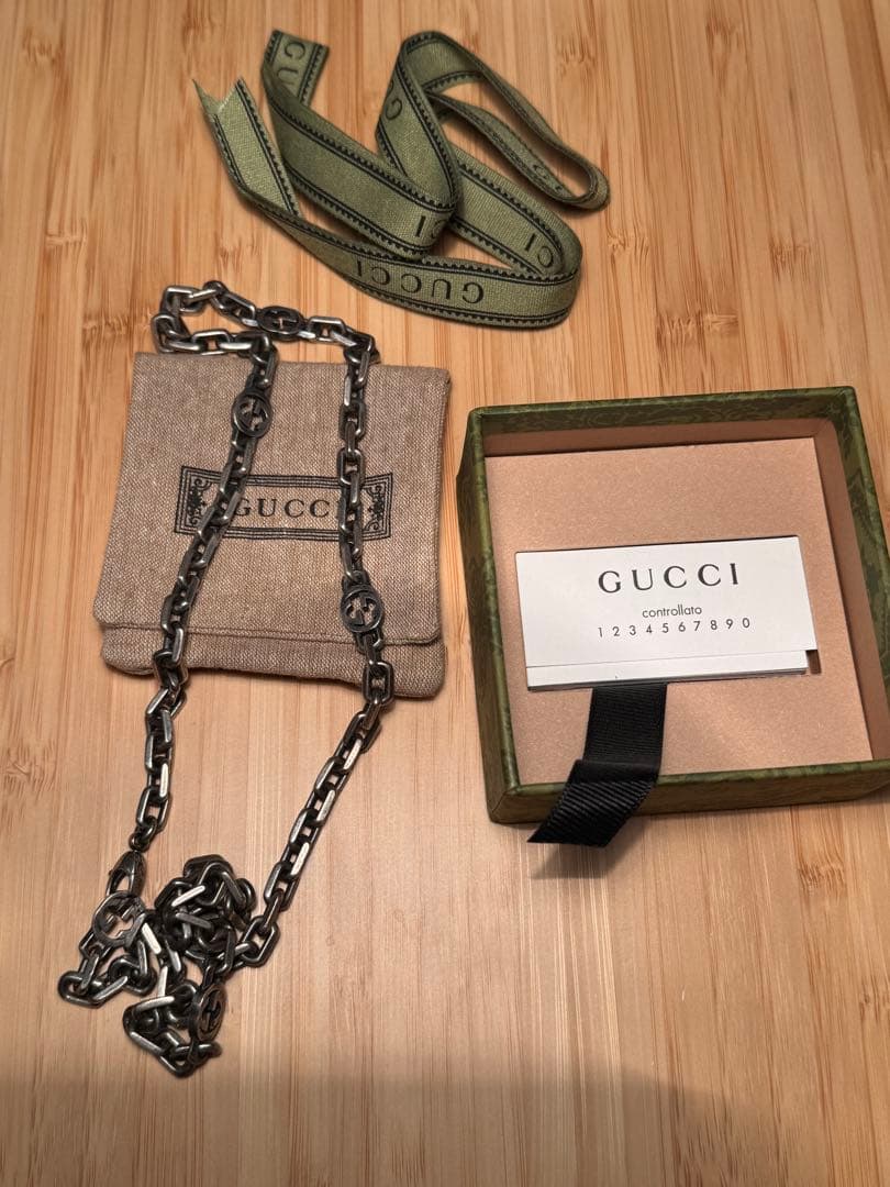GUCCI シルバーチェーンネックレス 楽天市場】GUCCI グッチ ペンダントエナメルオーバルインター