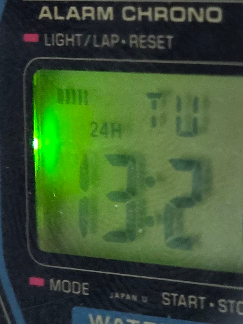 CASIO デジタル ウォッチ ゴールド 593 A159W JAPAN 腕時計 - メルカリ