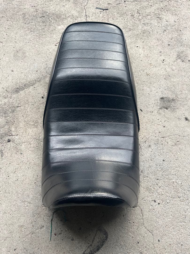 バイクシート ブラック xjr1200 xjr1300タックロールシート