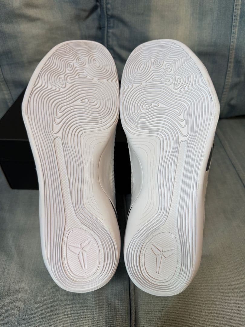 【新品】Nike Kobe 9 Elite Low Protro \"Halo\"