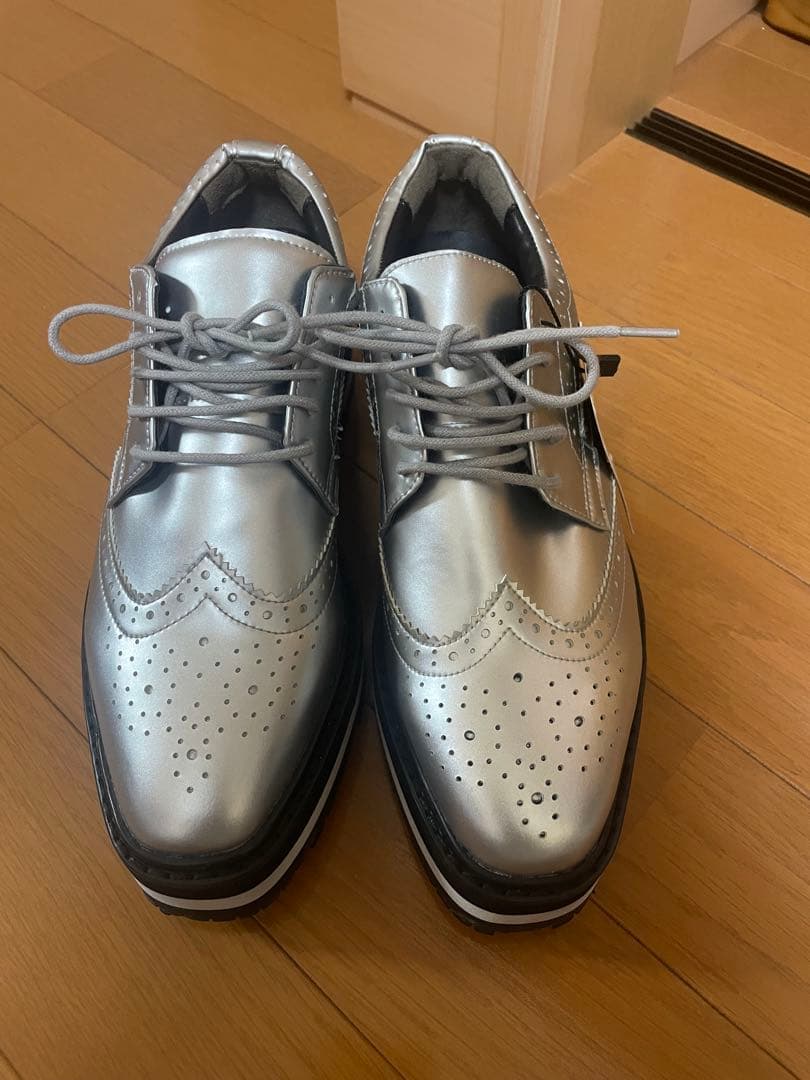 セントアンドリュース厚底スパイクレスゴルフシューズ レディース23.5-24cm St ANDREWS セントアンドリュース ゴルフシューズ 白×シルバー 星