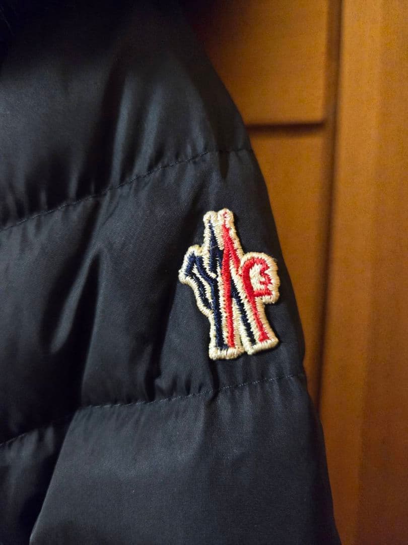 オークション‼️ 30万美品希少ブラックファー モンクレール BESS