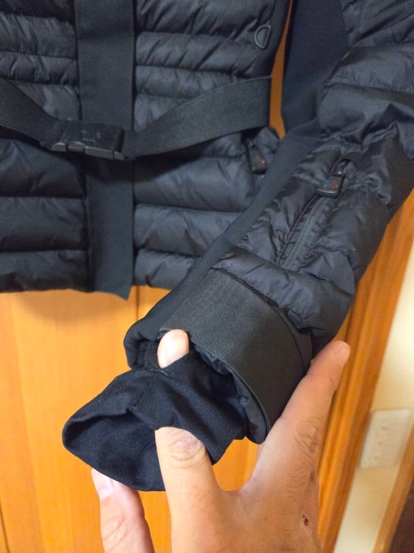 オークション‼️ 30万美品希少ブラックファー モンクレール BESS