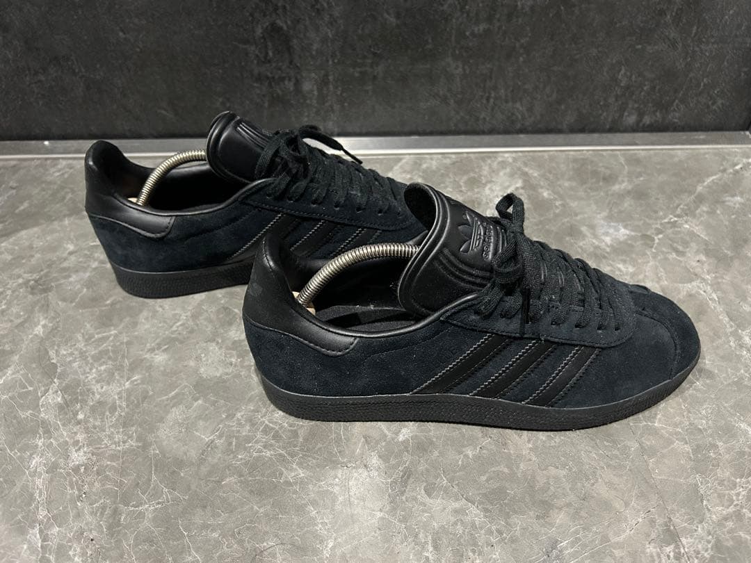 靴 adidas gazelle 26.5cm