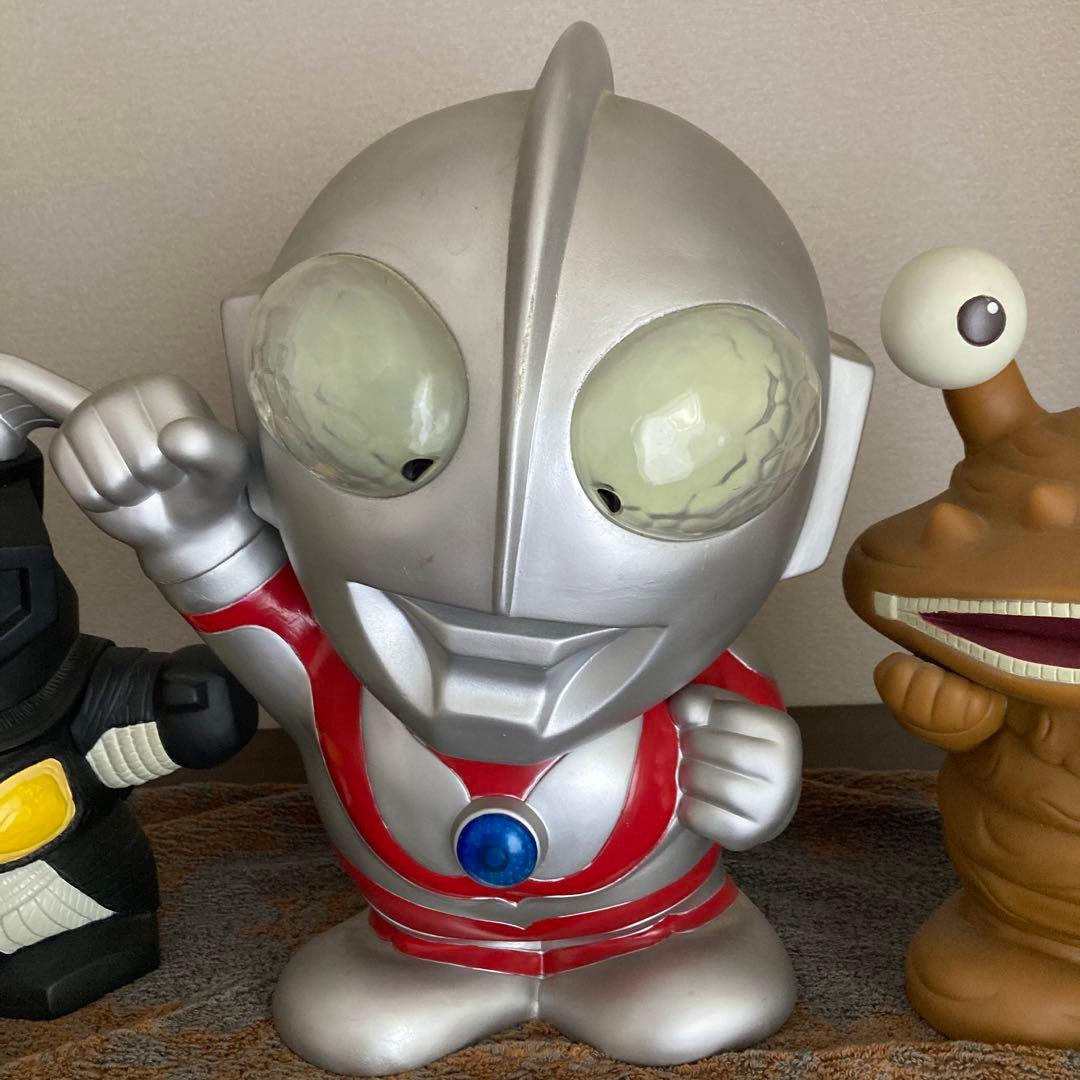 ウルトラマン貯金箱 - メルカリ