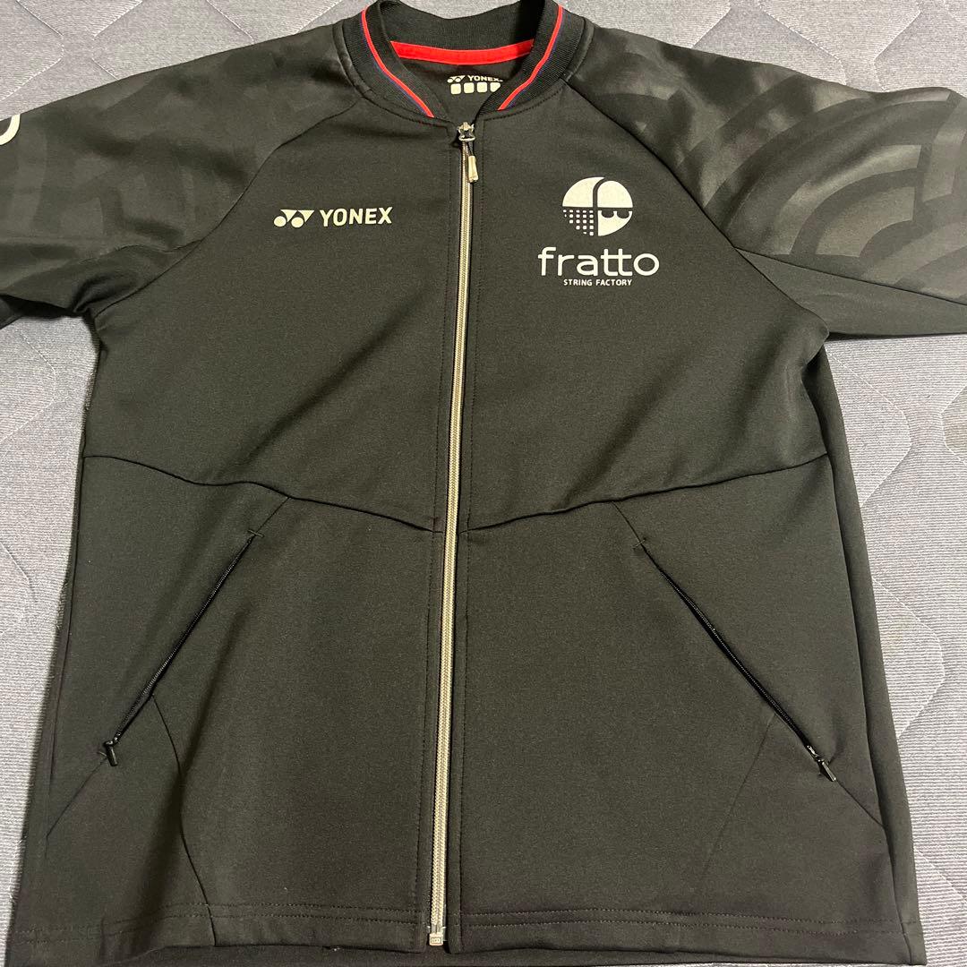 YONEX fratto ブラックジャケット